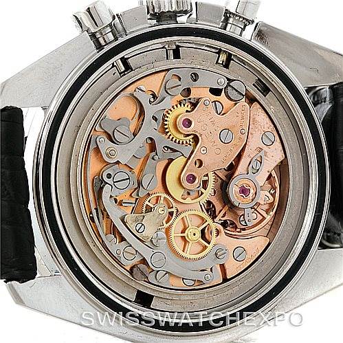 This image shows the inner mechanism of an Omega Speedmaster Men
s Stainless Steel Black Dial Men
s Stainless Steel Black Dial watch, viewed from the back, revealing its intricate gears and components.