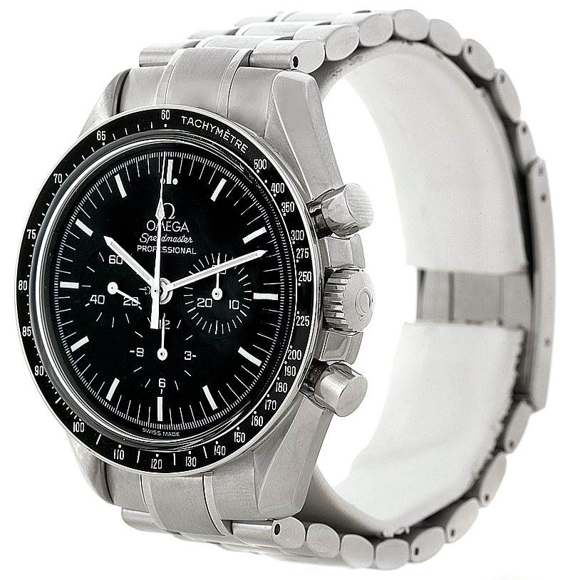 The image shows the Omega Speedmaster 3560.50.00 Men
s Stainless Steel Black Dial 3560.50.00 Men
s Stainless Steel Black Dial watch at a 3/4 angle, highlighting the face, bezel, crown, and bracelet.