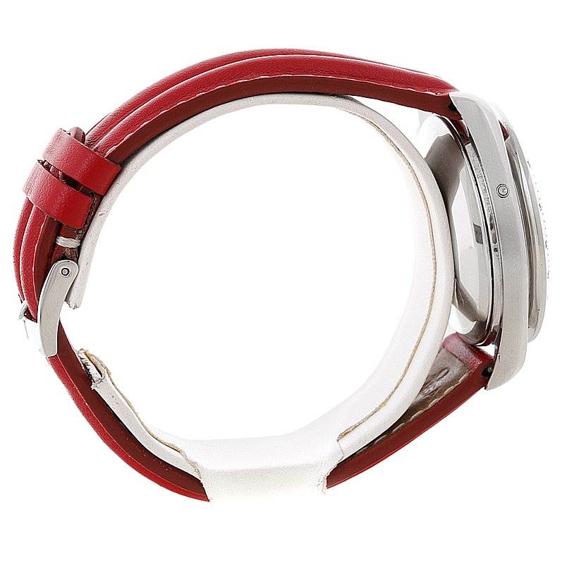 This side view of an Omega Speedmaster 3521.30.00 Men
s Stainless Steel White Dial 3521.30.00 Men
s Stainless Steel White Dial watch shows the red leather strap and stainless steel case.