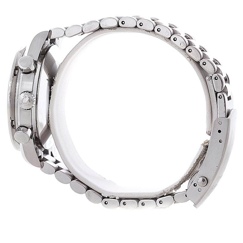 This side view of the Omega Speedmaster 3539.50.00 Men
s Stainless Steel Black Dial 3539.50.00 Men
s Stainless Steel Black Dial watch shows the case, crown, pushers, and metal bracelet.