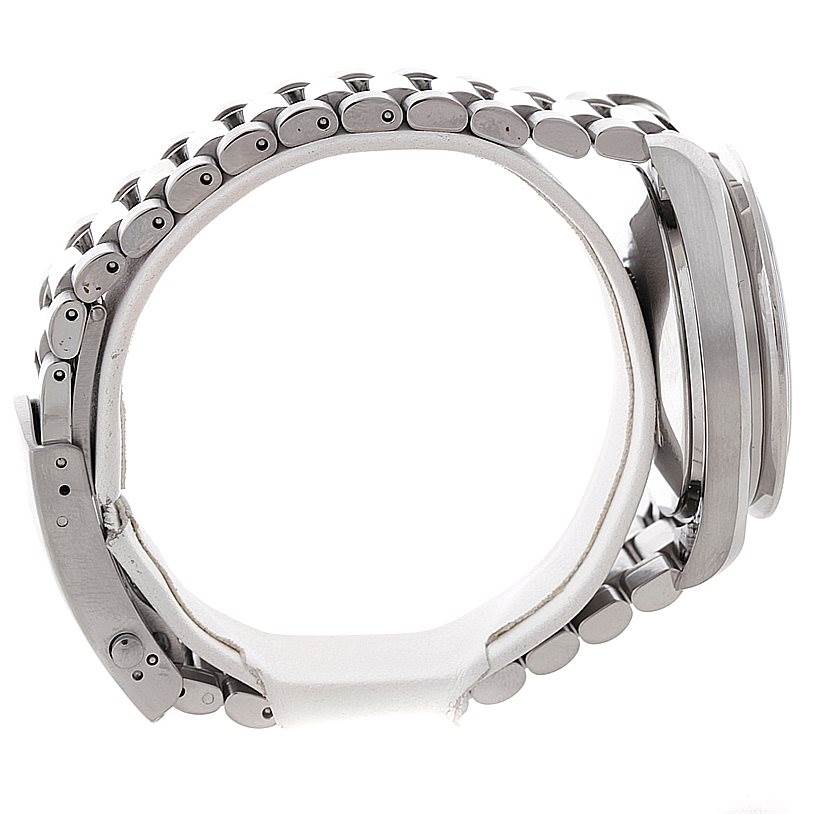 The image shows a side profile of the Omega Speedmaster 3539.50.00 Men
s Stainless Steel Black Dial 3539.50.00 Men
s Stainless Steel Black Dial watch, highlighting its metal bracelet and case.