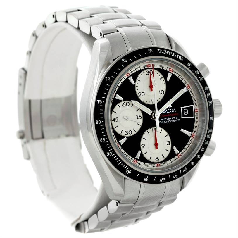 This image shows an angled view of an Omega Speedmaster 3210.51.00 Men
s Stainless Steel Black Dial 3210.51.00 Men
s Stainless Steel Black Dial watch highlighting the face, bezel, and metal bracelet.