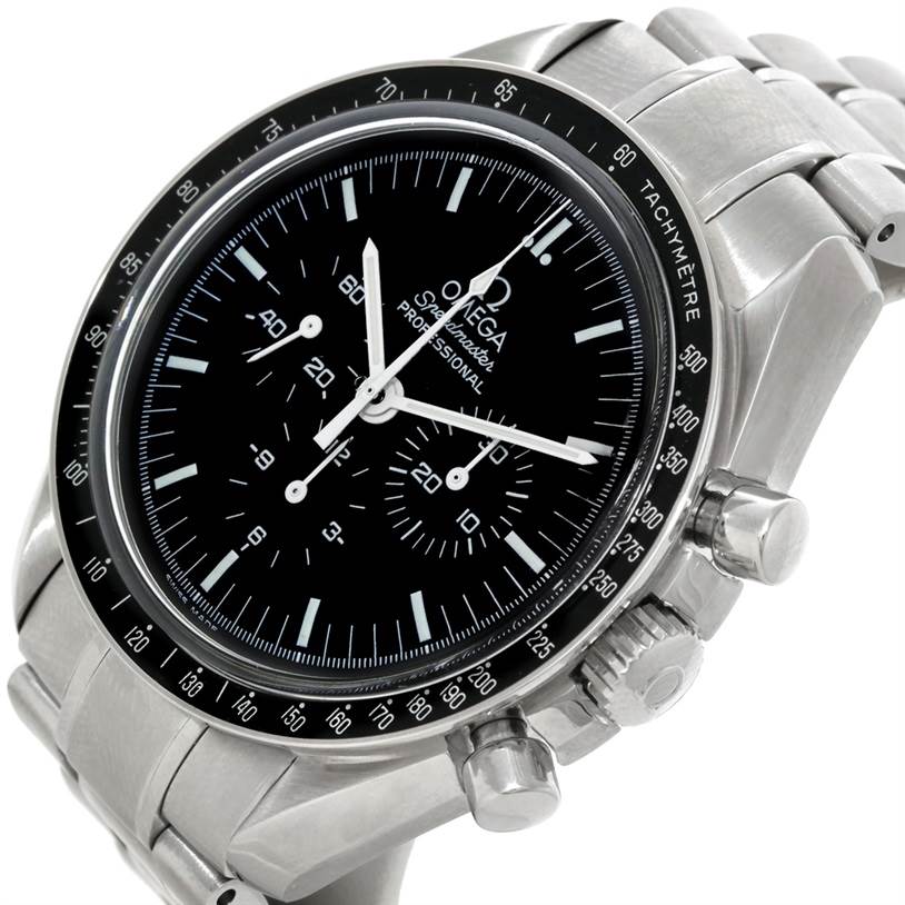 This image shows an angle of the Omega Speedmaster 3570.50.00 Men
s Stainless Steel Black Dial 3570.50.00 Men
s Stainless Steel Black Dial watch focusing on the dial, bezel, crown, pushers, and part of the bracelet.