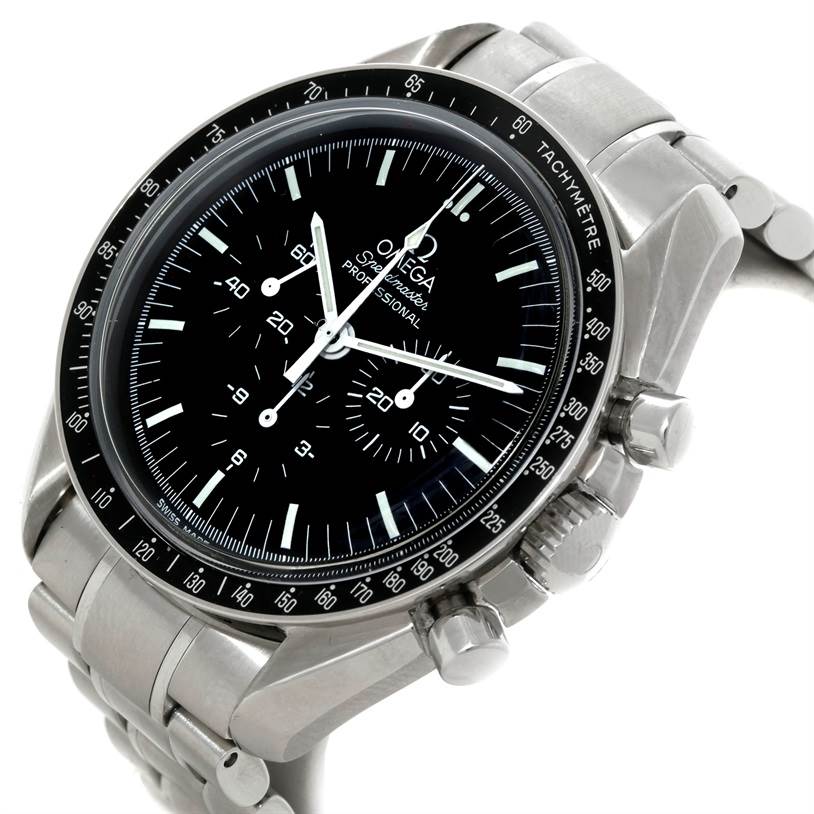 The image shows an angled view of an Omega Speedmaster Men
s Stainless Steel Black Dial Men
s Stainless Steel Black Dial watch, highlighting the face, bezel, chronograph buttons, and stainless steel bracelet.