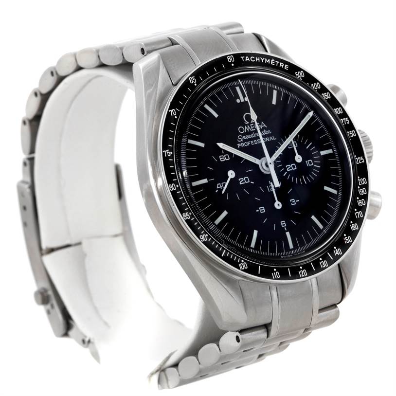 This image shows an angled view of the Omega Speedmaster 3570.50.00 Men
s Stainless Steel Black Dial 3570.50.00 Men
s Stainless Steel Black Dial watch, displaying its face and stainless steel bracelet.