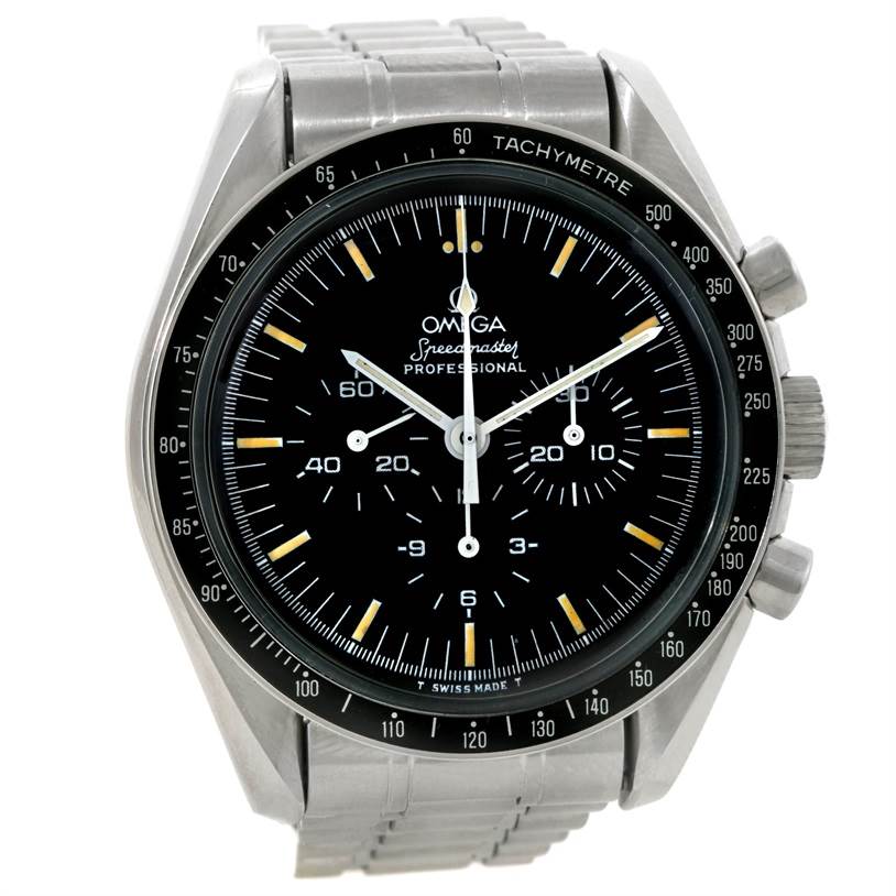 This image shows the front face and bracelet of the Omega Speedmaster Men's Stainless Steel Black Dial Men's Stainless Steel Black Dial Professional watch, emphasizing the dial and tachymeter bezel.