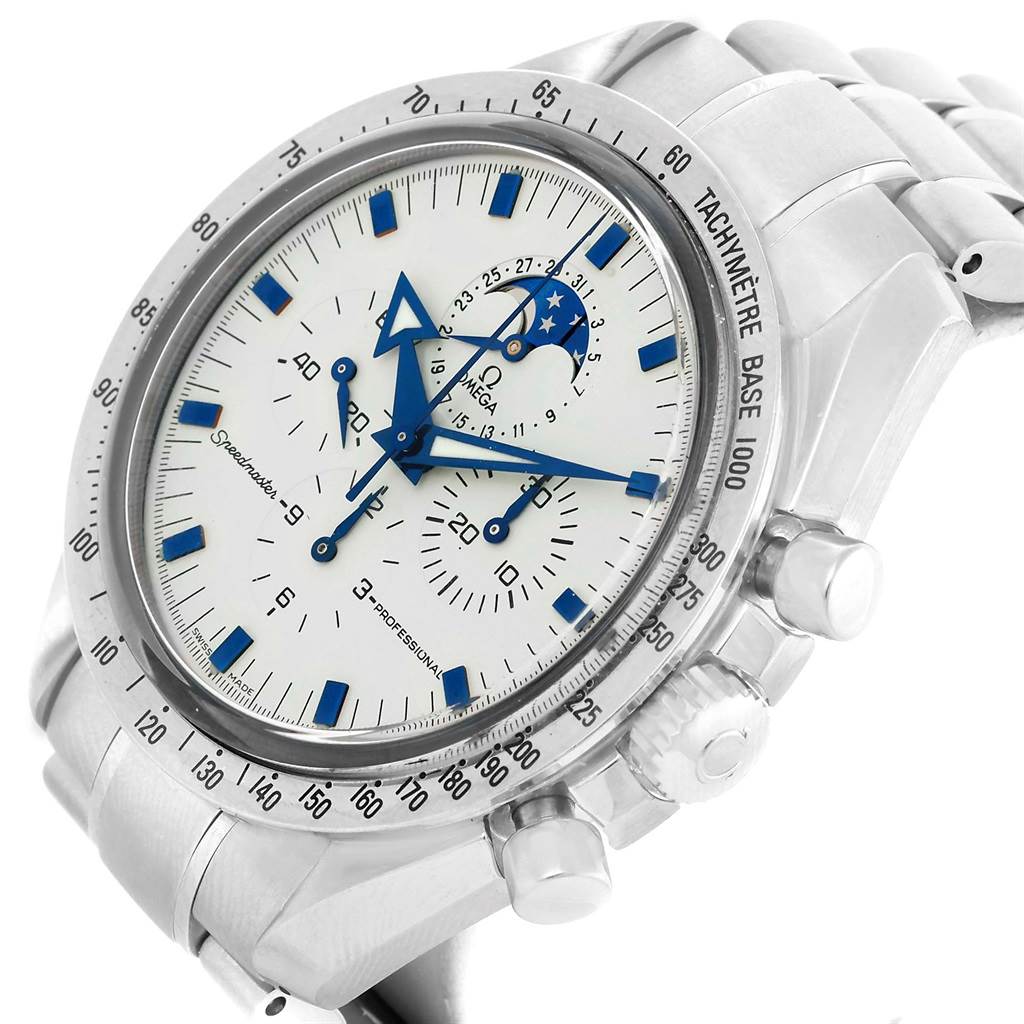 The image shows an Omega Speedmaster 3575.20.00 Men
s Stainless Steel White Dial 3575.20.00 Men
s Stainless Steel White Dial watch at an angled view, highlighting the face, sub-dials, bezel, and part of the band.