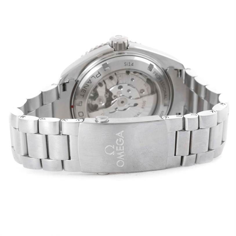 The image shows the back and clasp of the Omega Planet Ocean 232.30.46.21.01.003 Men
s Stainless Steel Black Dial 232.30.46.21.01.003 Men
s Stainless Steel Black Dial watch, highlighting its stainless steel bracelet.