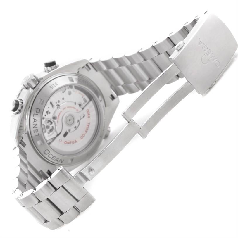 The image shows the back case and the clasp of the Omega Planet Ocean 232.30.46.51.01.001 Men
s Stainless Steel Black Dial 232.30.46.51.01.001 Men
s Stainless Steel Black Dial watch, highlighting the internal mechanism and stainless steel bracelet.