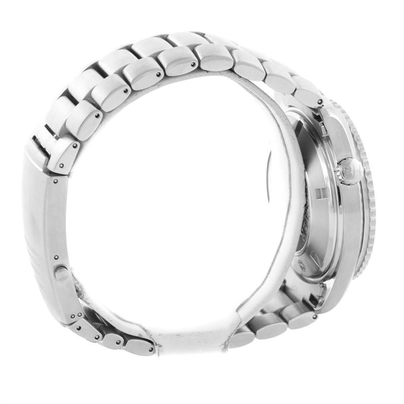 This side view of the Omega Planet Ocean 2200.50.00 Men
s Stainless Steel Black Dial 2200.50.00 Men
s Stainless Steel Black Dial watch shows the metal bracelet and part of the watch case, including the crown.