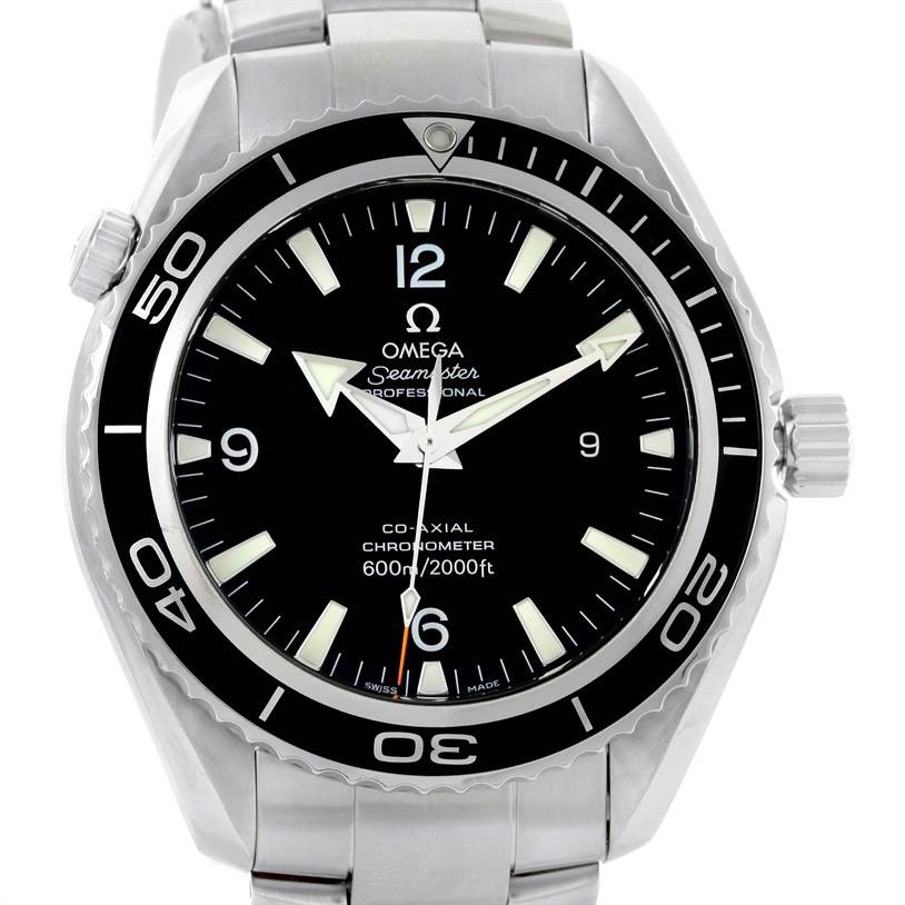 The image shows a front view of the Omega Planet Ocean 2200.50.00 Men
s Stainless Steel Black Dial 2200.50.00 Men
s Stainless Steel Black Dial watch, highlighting its dial, bezel, and stainless steel bracelet.