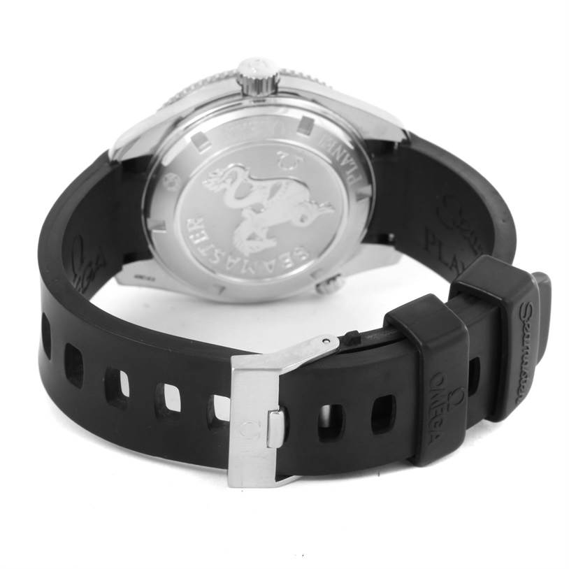 The image shows the back case and black rubber strap of the Omega Planet Ocean 2909.50.91 Men
s Stainless Steel Black Dial 2909.50.91 Men
s Stainless Steel Black Dial watch, viewed from a rear angle.