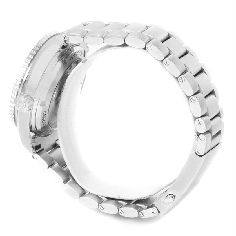 This side view shows the bracelet and side profile of the Omega Planet Ocean 232.30.42.21.01.001 Men
s Stainless Steel Black Dial 232.30.42.21.01.001 Men
s Stainless Steel Black Dial watch.