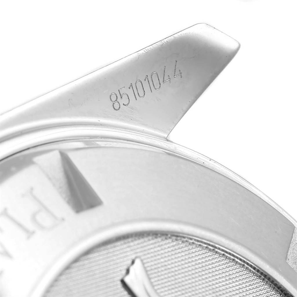 The image shows a close-up of the case back and a lug of the Omega Planet Ocean 2900.51.82 Men
s Stainless Steel Black Dial 2900.51.82 Men
s Stainless Steel Black Dial watch, featuring a serial number.