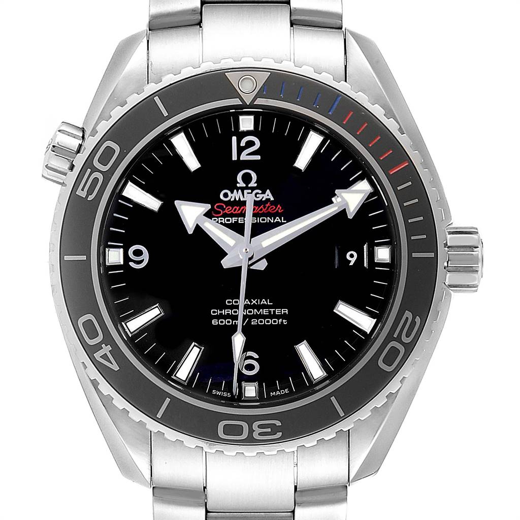 The Omega Planet Ocean 522.30.46.21.01.001 Men
s Stainless Steel Black Dial 522.30.46.21.01.001 Men
s Stainless Steel Black Dial watch is shown front-facing, displaying its bezel, dial, hands, indices, and part of the bracelet.