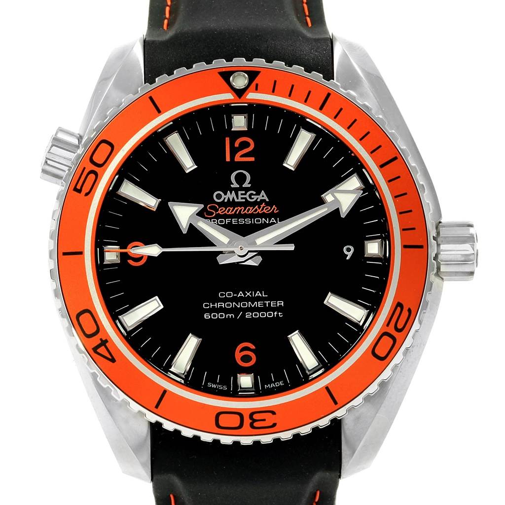 The image shows the front view of an Omega Seamaster Planet Ocean watch with a black dial and orange bezel.