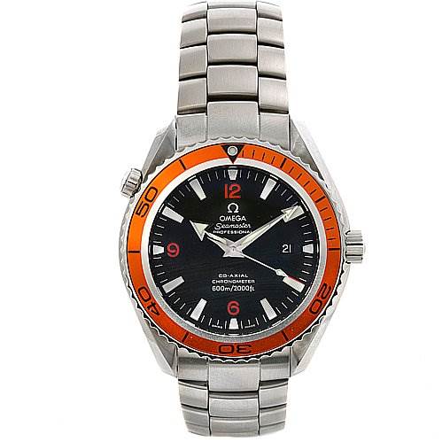 The image shows a front view of an Omega Planet Ocean 22085000 Men's Stainless Steel Black Dial 22085000 Men's Stainless Steel Black Dial watch, highlighting its face, bezel, and bracelet.