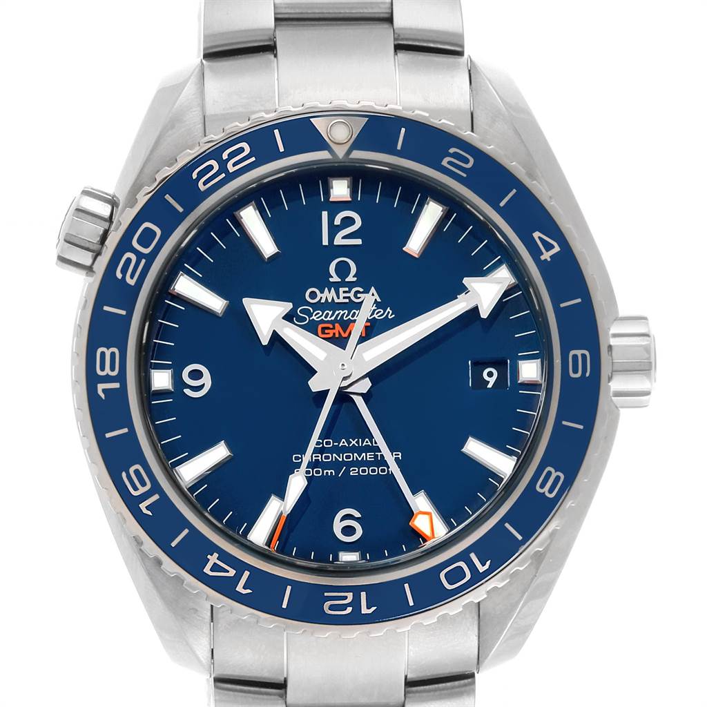 This image shows a front view of the Omega Planet Ocean 232.90.44.22.03.001 Men
s Titanium Blue Dial 232.90.44.22.03.001 Men
s Titanium Blue Dial Seamaster watch, highlighting its blue dial and stainless steel bracelet.