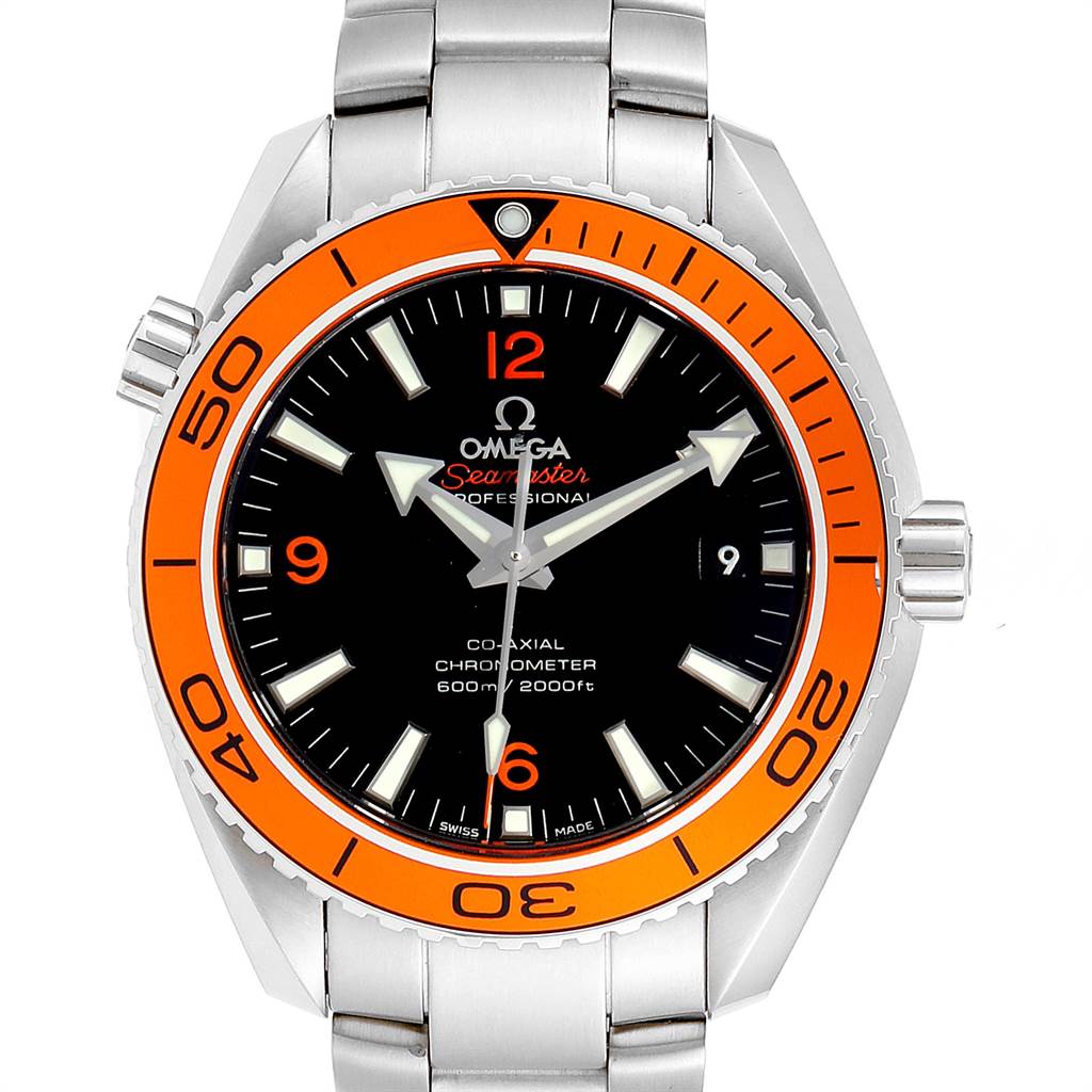 The image shows a frontal view of the Omega Planet Ocean 232.30.42.21.01.002 Men
s Stainless Steel Black Dial 232.30.42.21.01.002 Men
s Stainless Steel Black Dial watch, highlighting its orange bezel and stainless steel bracelet.