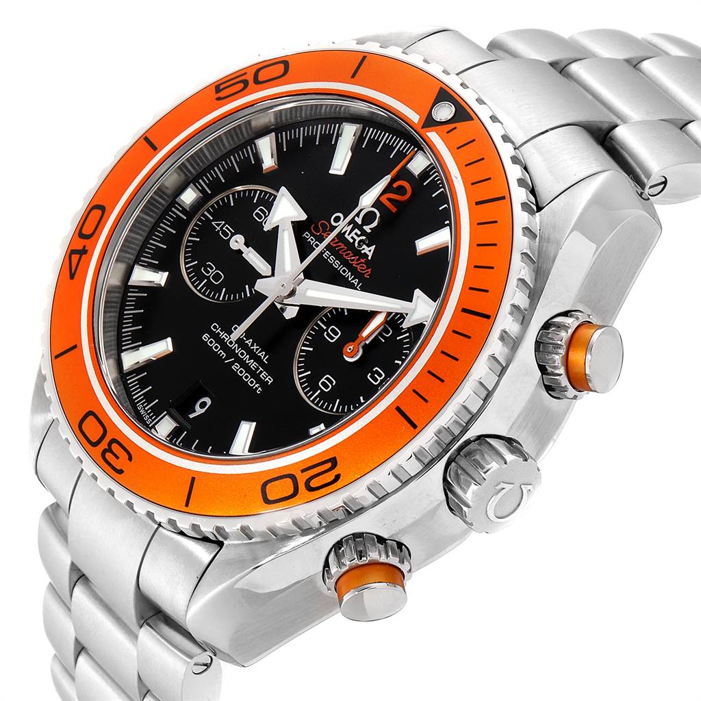 The Omega Planet Ocean 232.30.46.51.01.002 Men
s Stainless Steel Black Dial 232.30.46.51.01.002 Men
s Stainless Steel Black Dial watch is shown at an oblique angle, displaying its orange bezel, dial, and stainless steel bracelet.