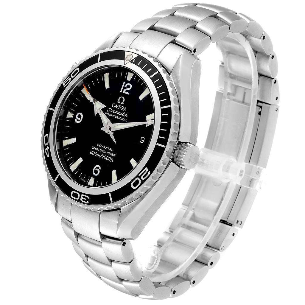 The Omega Planet Ocean 2200.50.00 Men
s Stainless Steel Black Dial 2200.50.00 Men
s Stainless Steel Black Dial watch is shown at a right-angle view, highlighting its bezel, dial, crown, and metal bracelet.