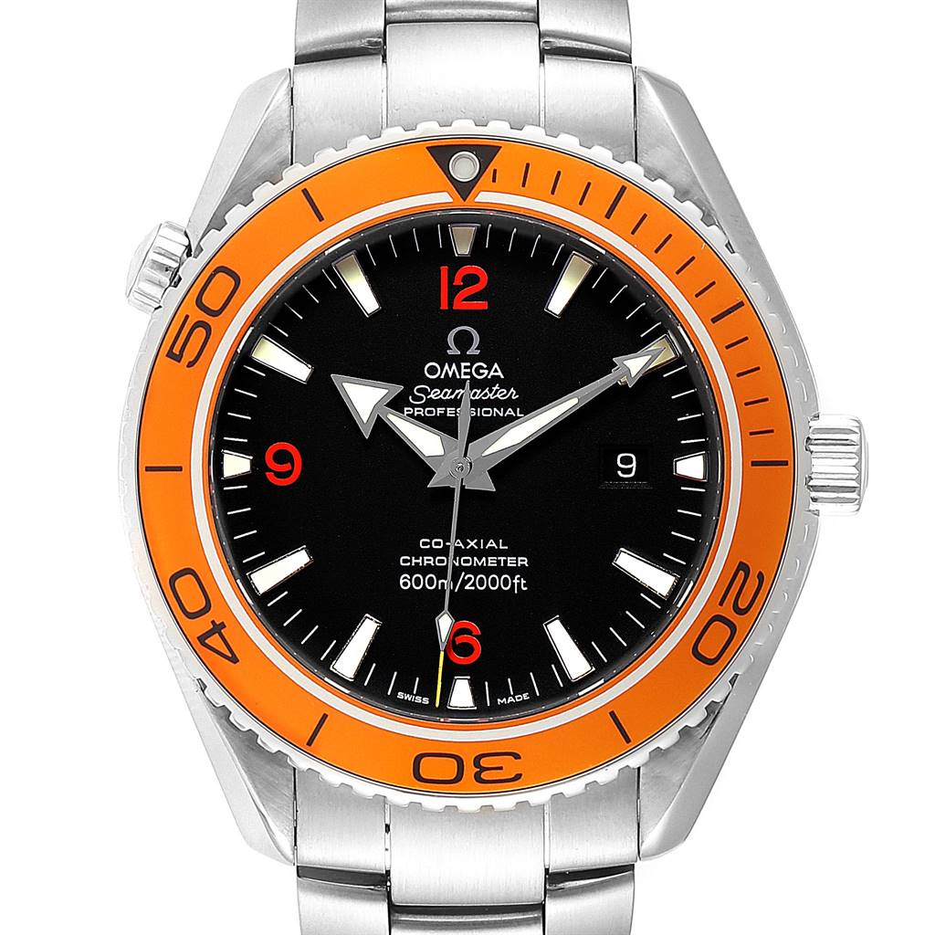 The image shows a front view of the Omega Planet Ocean 2208.50.00 Men
s Stainless Steel Black Dial 2208.50.00 Men
s Stainless Steel Black Dial watch, highlighting its orange bezel, black dial, and stainless steel bracelet.