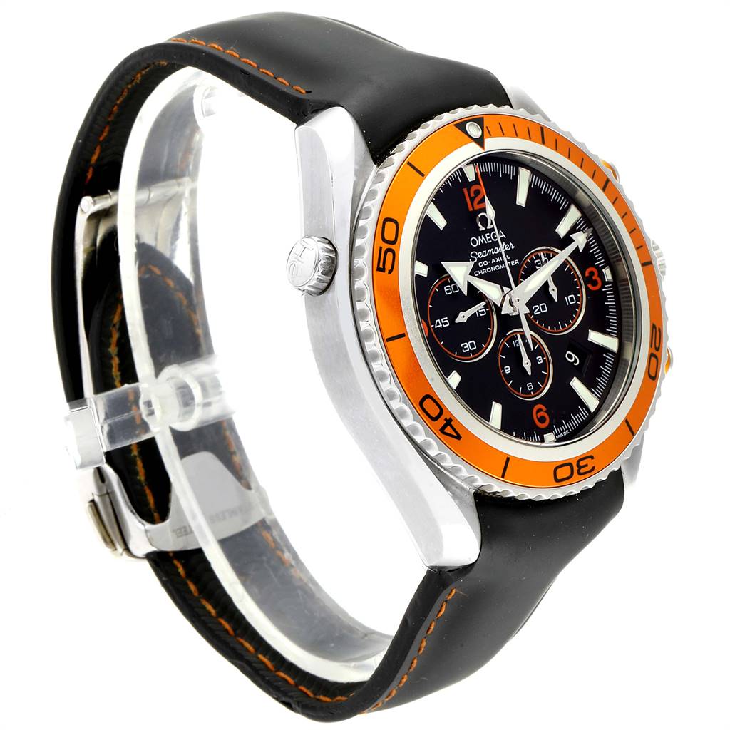 Shown at a slight angle, this Omega Planet Ocean 2918.50.82 Men
s Stainless Steel Black Dial 2918.50.82 Men
s Stainless Steel Black Dial watch features the face, crown, case, bezel, and strap.