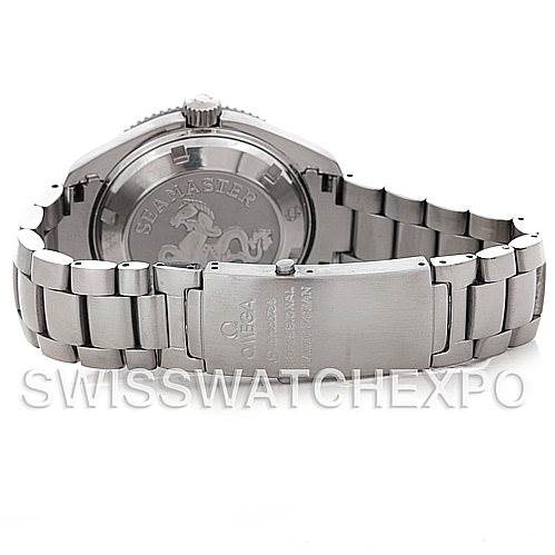 The image shows the back and clasp of an Omega Planet Ocean 2201.50.00 Men
s Stainless Steel Black Dial 2201.50.00 Men
s Stainless Steel Black Dial model watch, highlighting the bracelet and case back.