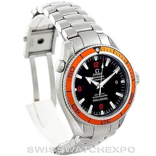 This image shows an Omega Planet Ocean 2209.50.00 Men
s Stainless Steel Black Dial 2209.50.00 Men
s Stainless Steel Black Dial watch at a three-quarter angle, highlighting the bracelet, bezel, and face details.