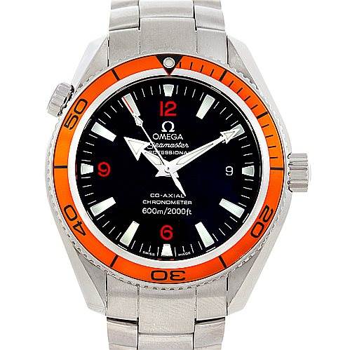 This image shows a front view of the Omega Planet Ocean 2209.50.00 Men
s Stainless Steel Black Dial 2209.50.00 Men
s Stainless Steel Black Dial model watch, featuring its dial, bezel, and bracelet.