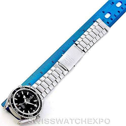 This image shows the Omega Planet Ocean 2200.50.00 Men
s Stainless Steel Black Dial 2200.50.00 Men
s Stainless Steel Black Dial watch from a top-down angle, highlighting the dial, bezel, and metal bracelet.