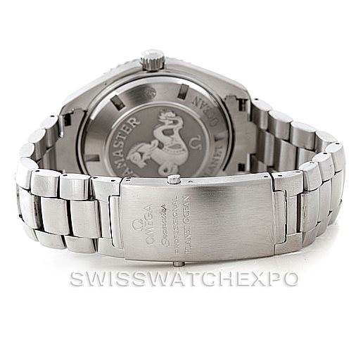 The image shows the back view of an Omega Planet Ocean 2200.50.00 Men
s Stainless Steel Black Dial 2200.50.00 Men
s Stainless Steel Black Dial watch, highlighting the clasp, case back, and bracelet.