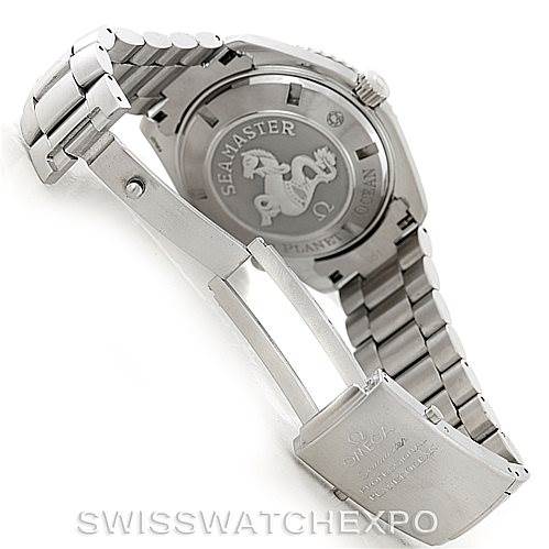 This image shows the back case, bracelet, and clasp of the Omega Planet Ocean 2200.50.00 Men
s Stainless Steel Black Dial 2200.50.00 Men
s Stainless Steel Black Dial watch, displaying the "Seamaster" engraving.