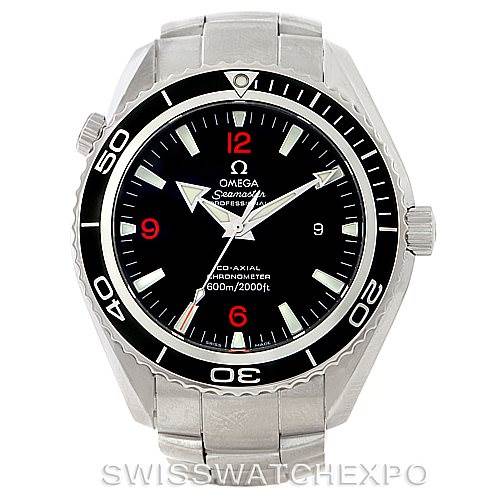 This image shows a front view of the Omega Planet Ocean 2200.51.00 Men
s Stainless Steel Black Dial 2200.51.00 Men
s Stainless Steel Black Dial watch, highlighting the dial, bezel, hands, and bracelet.