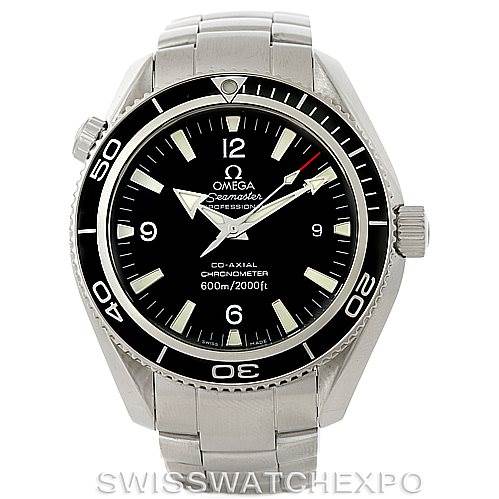 This image shows a front view of the Omega Planet Ocean 2201.50.00 Men
s Stainless Steel Black Dial 2201.50.00 Men
s Stainless Steel Black Dial watch, featuring its dial, bezel, crown, and stainless steel bracelet.
