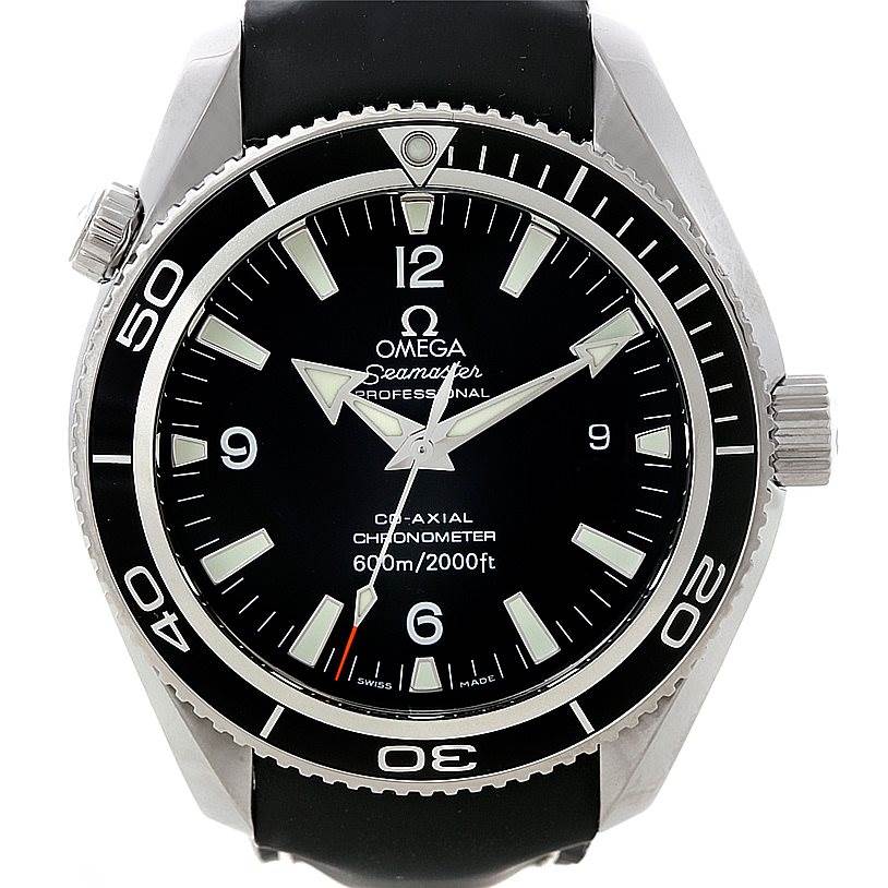 The image shows a front view of the Omega Planet Ocean 2901.50.81 Men
s Stainless Steel Black Dial 2901.50.81 Men
s Stainless Steel Black Dial watch, highlighting the dial, bezel, and crown.