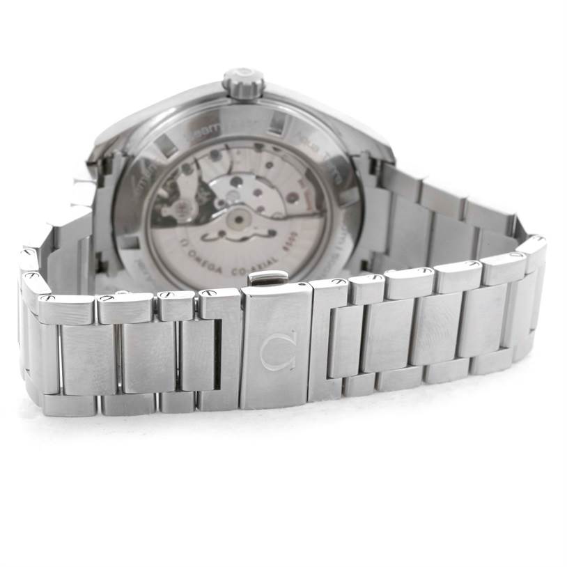 The image shows the back case and bracelet of the Omega Aqua Terra 231.10.42.21.02.001 Men
s Stainless Steel Silver Dial 231.10.42.21.02.001 Men
s Stainless Steel Silver Dial watch, highlighting the movement and clasp.