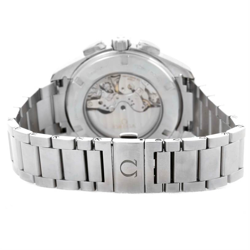 The image shows the back view of the Omega Aqua Terra 231.10.44.50.01.001 Men
s Stainless Steel Black Dial 231.10.44.50.01.001 Men
s Stainless Steel Black Dial model, highlighting the metal bracelet and exhibition case back.