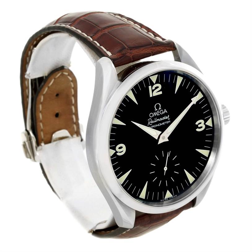This Omega Aqua Terra 2806.52.37 Men
s Stainless Steel Black Dial 2806.52.37 Men
s Stainless Steel Black Dial shows the watch face, hands, crown, and brown leather strap from a three-quarter angle.