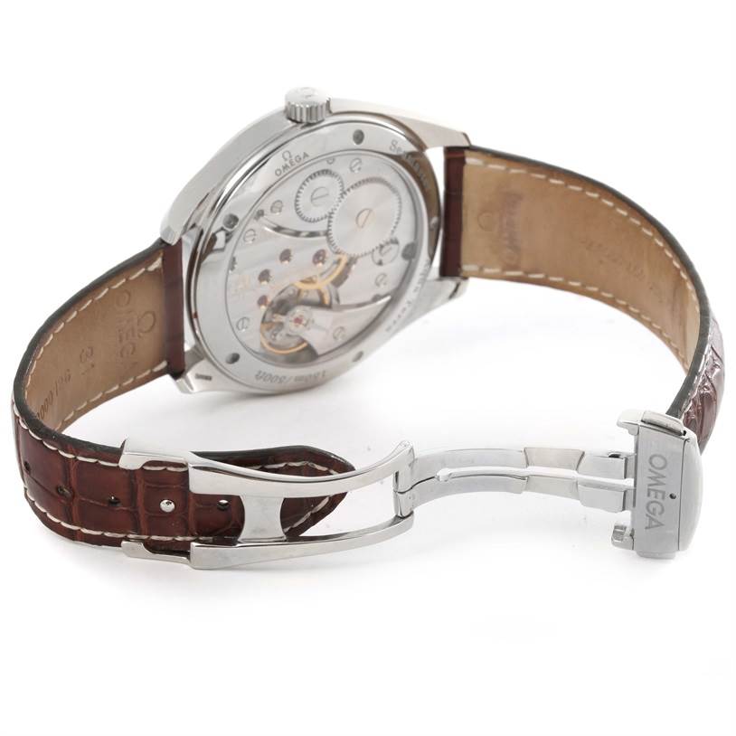 This image shows the back view of the Omega Aqua Terra 2806.52.37 Men
s Stainless Steel Black Dial 2806.52.37 Men
s Stainless Steel Black Dial watch, revealing the movement and the clasp of the leather strap.