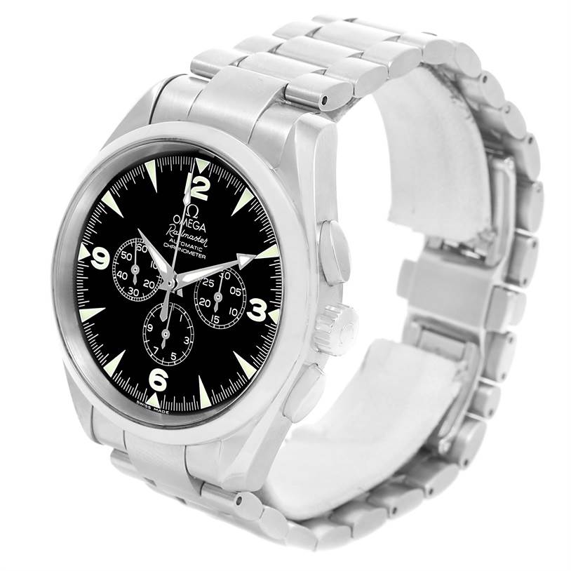 The image shows a side view of the Omega Aqua Terra 2512.52.00 Men
s Stainless Steel Black Dial 2512.52.00 Men
s Stainless Steel Black Dial watch displaying its face, bezel, and stainless steel bracelet.