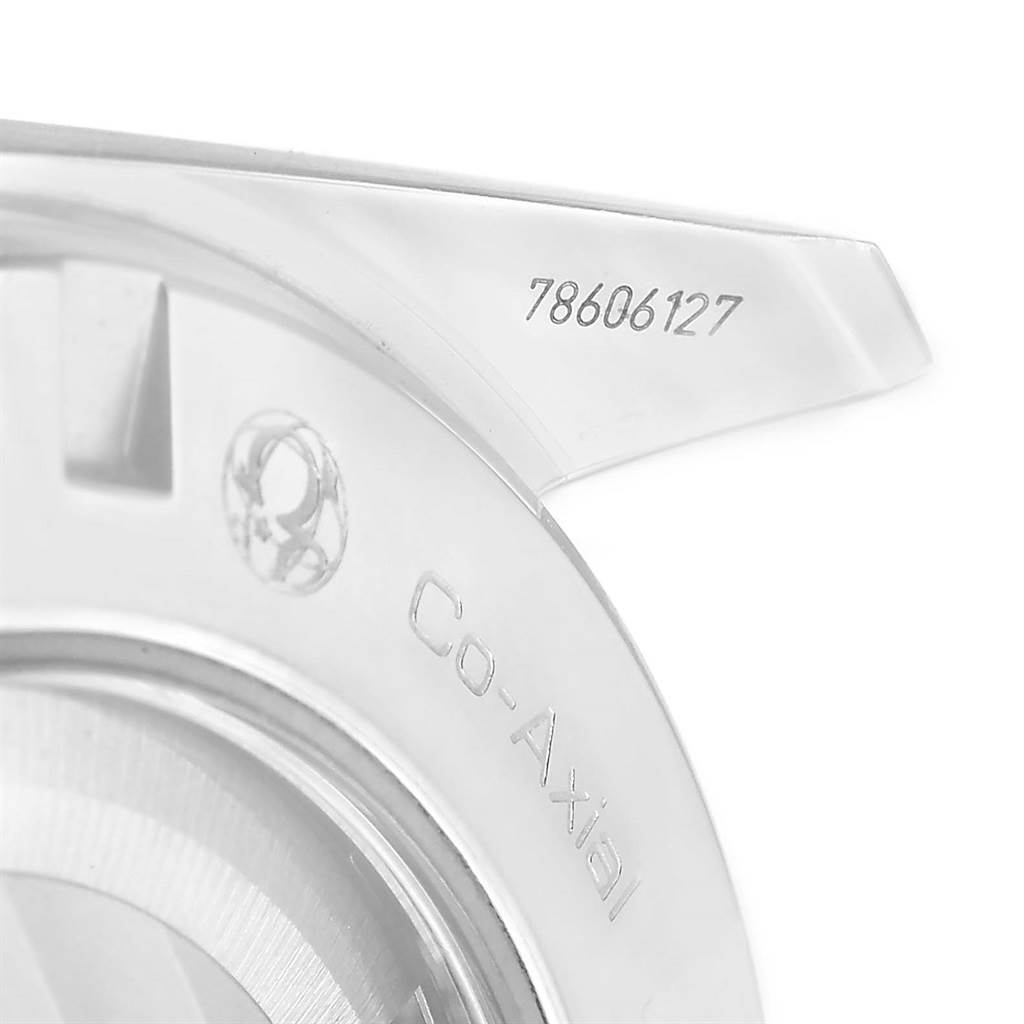 Close-up of the Omega Aqua Terra 231.10.44.52.04.001 Men
s Stainless Steel White Dial 231.10.44.52.04.001 Men
s Stainless Steel White Dial
s Co-Axial mechanism with partial serial number 78606127 visible.