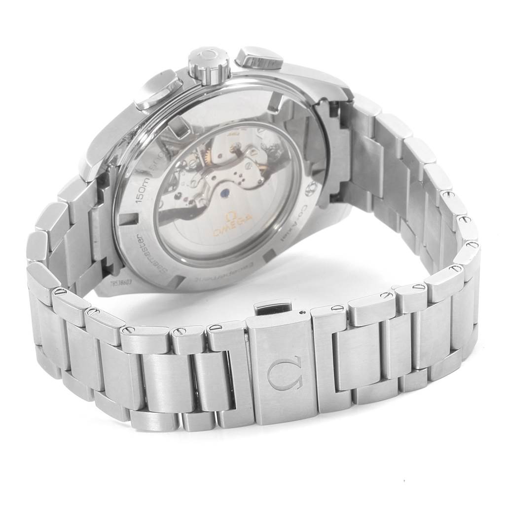 This image shows the back case and stainless steel bracelet of the Omega Aqua Terra 231.10.44.50.04.001 Men
s Stainless Steel White Dial 231.10.44.50.04.001 Men
s Stainless Steel White Dial watch, highlighting its transparent case back.