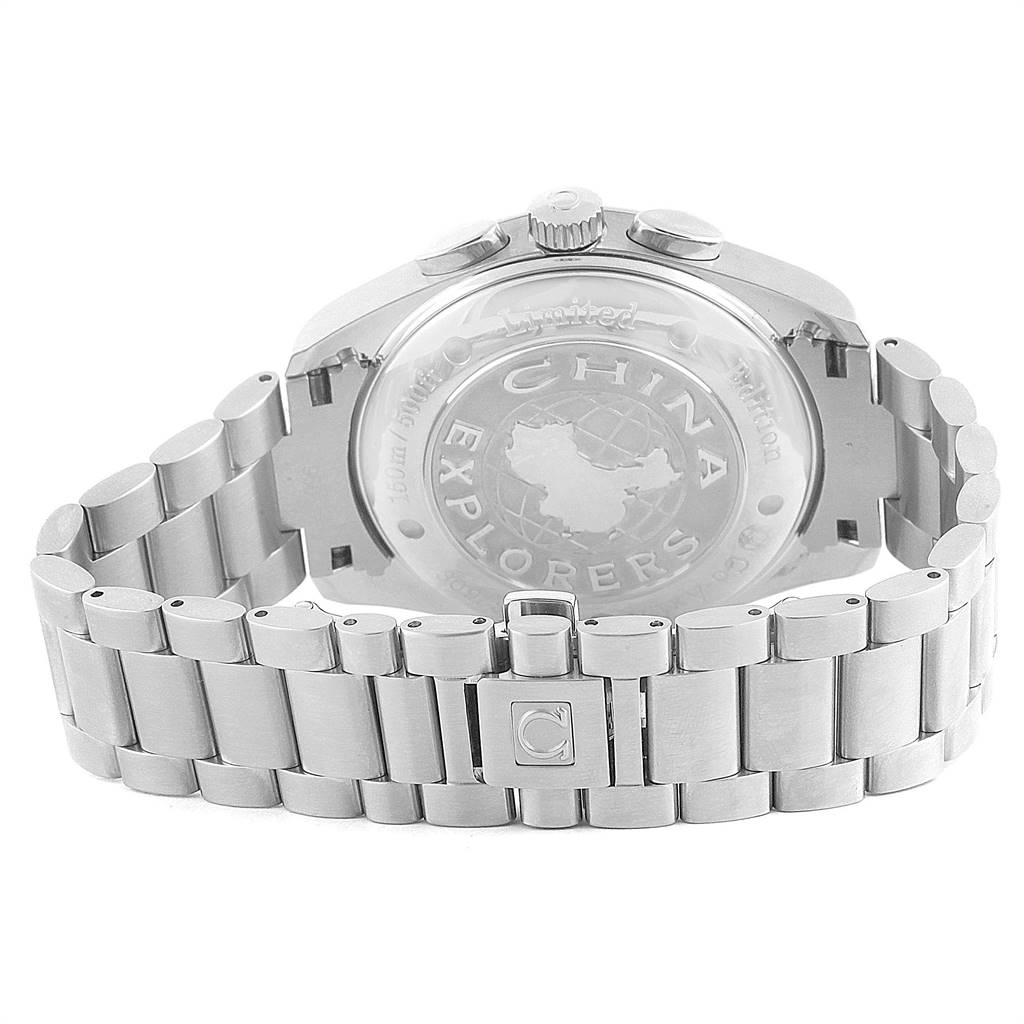 This image shows the back view and bracelet of the Omega Aqua Terra 2512.54.00 Men's Stainless Steel Black Dial 2512.54.00 Men's Stainless Steel Black Dial watch model.