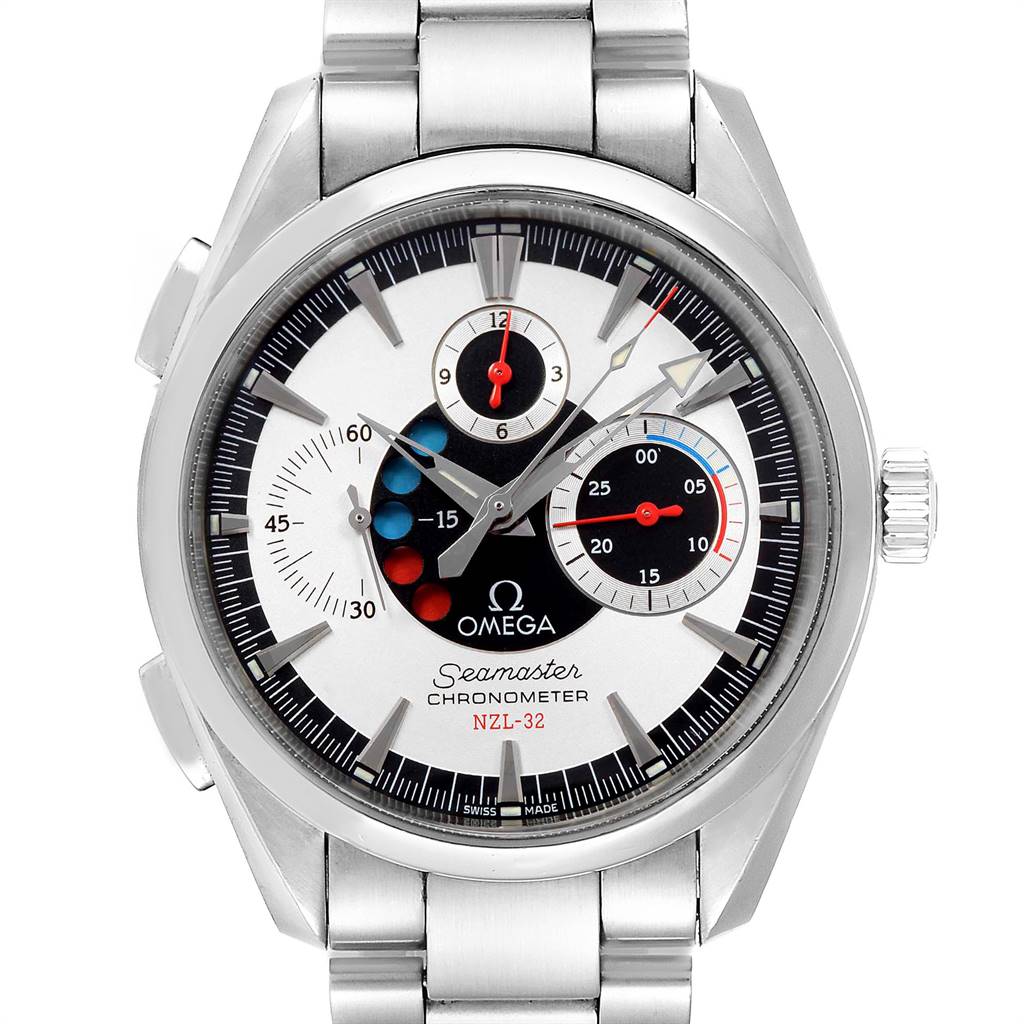 The image shows a front view of the Omega Seamaster Aqua Terra Chronometer NZL-32 watch, highlighting its dial and stainless steel bracelet.