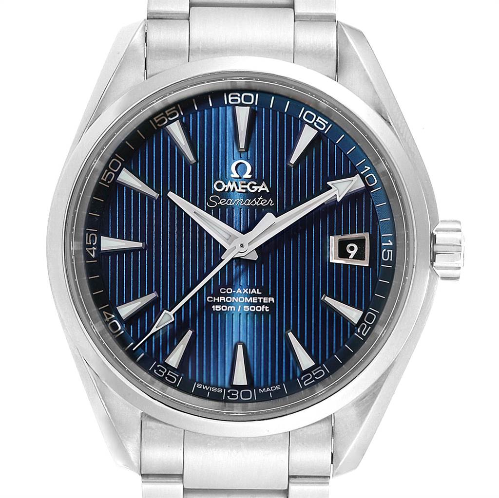 The image shows a front view of the Omega Aqua Terra 231.10.42.21.03.001 Men
s Stainless Steel Silver Dial 231.10.42.21.03.001 Men
s Stainless Steel Silver Dial watch, displaying the dial, hands, date window, and stainless steel bracelet.