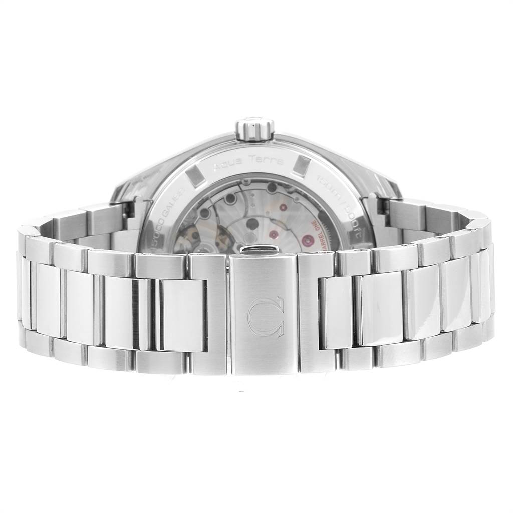 This image shows the back view of the Omega Aqua Terra 231.10.42.21.03.003 Men
s Stainless Steel Blue Dial 231.10.42.21.03.003 Men
s Stainless Steel Blue Dial watch, highlighting the stainless steel bracelet and the see-through case back.