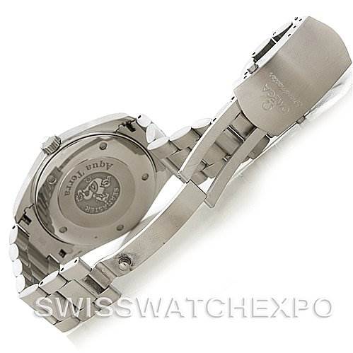 The image shows the back and clasp of the Omega Aqua Terra 2517.50.00 Men
s Stainless Steel Black Dial 2517.50.00 Men
s Stainless Steel Black Dial model watch, focusing on the case back and bracelet.