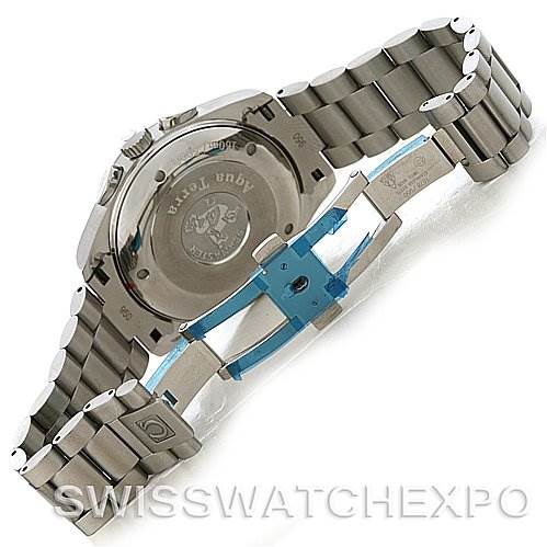 The image shows the back case and bracelet of the Omega Aqua Terra 2512.52 Men
s Stainless Steel Black Dial 2512.52 Men
s Stainless Steel Black Dial watch at an angle highlighting the closure mechanism.