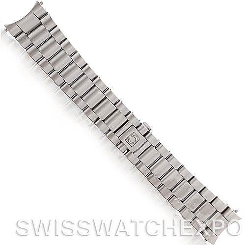 This image shows a stainless steel bracelet for the Omega Aqua Terra 2517.50.00 Men
s Stainless Steel Black Dial 2517.50.00 Men
s Stainless Steel Black Dial model, viewed from above.